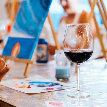 El arte de maridar vino y pintura con pigmentos naturales