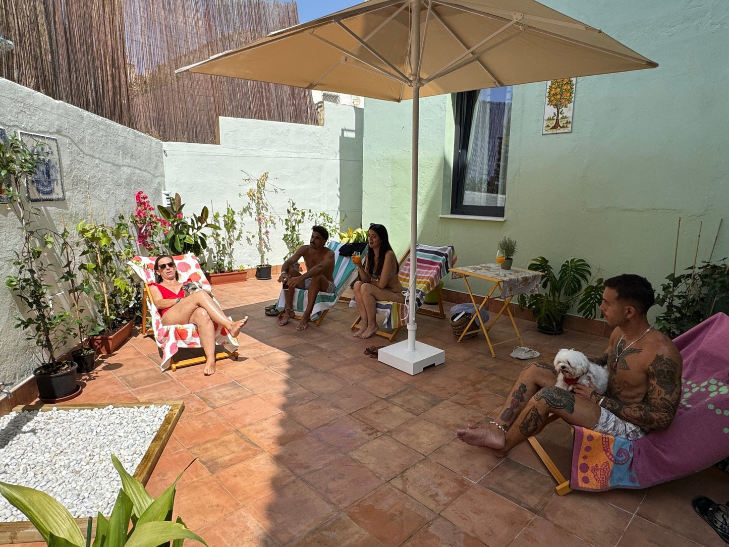 Solárium urbano consciente en Huelva