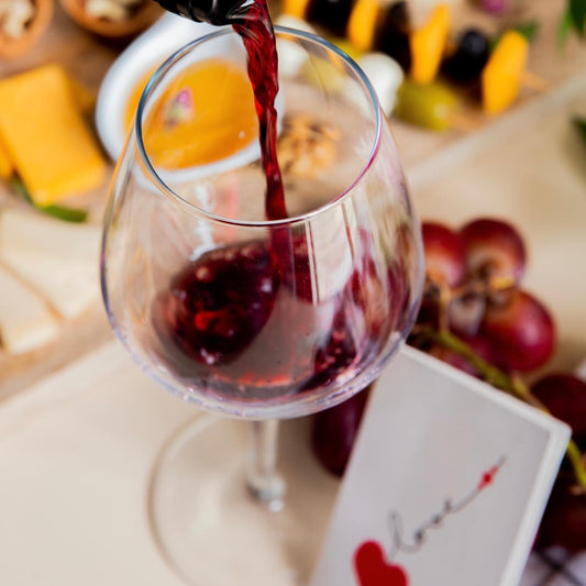 El arte de maridar vino y pintura con pigmentos naturales